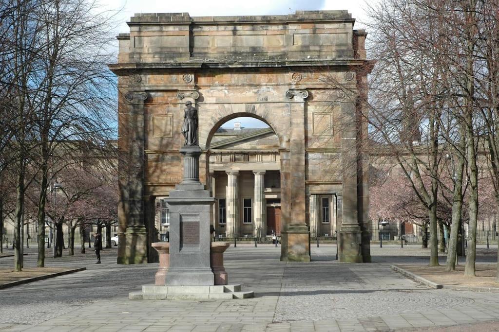 The Nelson - Spacious City Property And Free Parking Glasgow Bagian luar foto