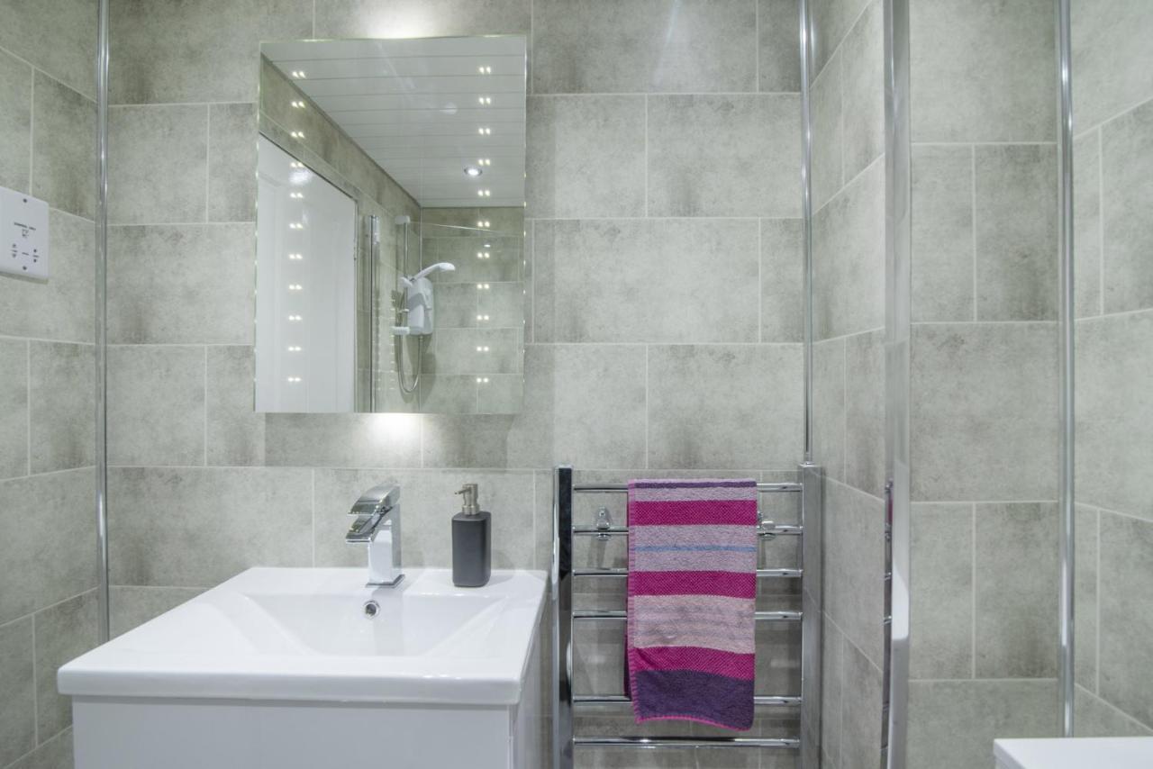 The Nelson - Spacious City Property And Free Parking Glasgow Bagian luar foto